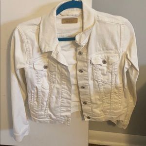 Levi white denim jacket coat women’s medium